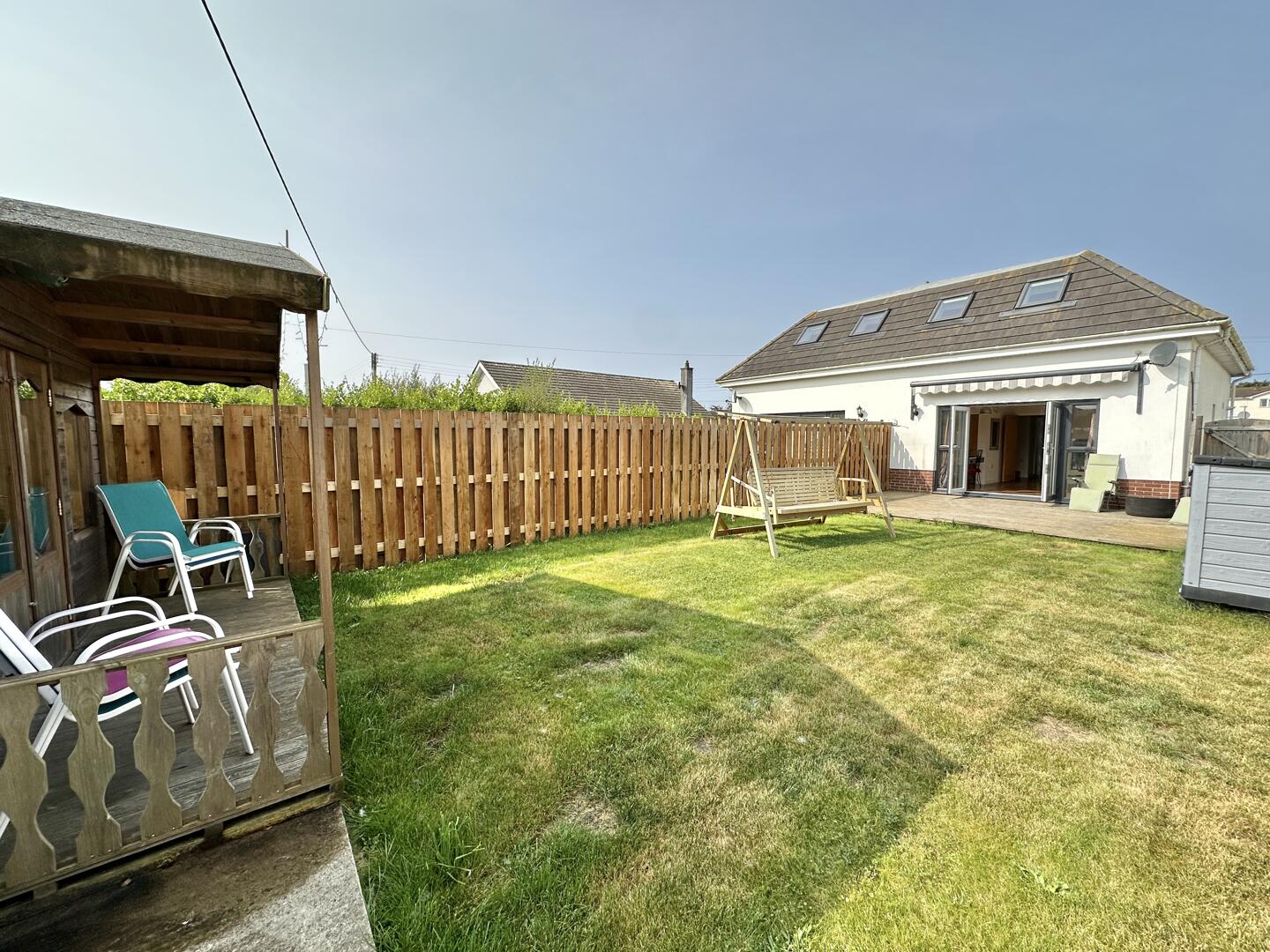 2 bed property in Wherry Close, Truro